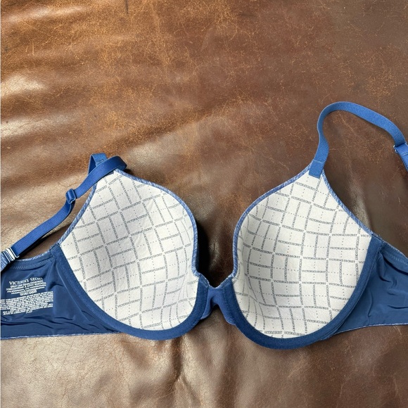 Victoria Secret Uplift Semi Demi Bra - Picture 5 of 8